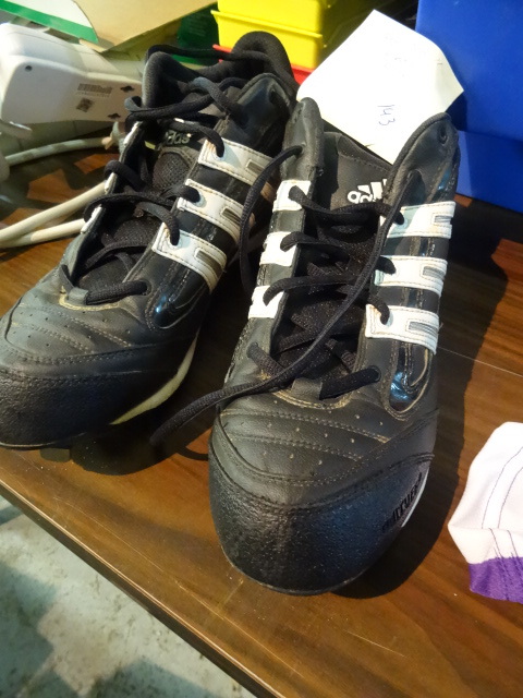lot 143 image: Adidas Size 11 Sports Cleats