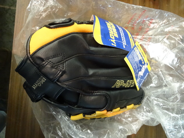 lot 147 image: Champro Sports AP-675