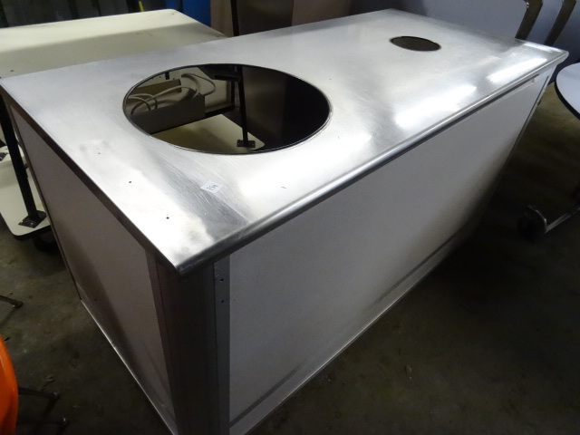 lot 154 image: Stainless and Aluminum Cafeteria Stat.