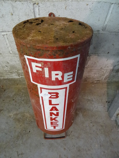 lot 192 image: Wall Mount Fire Blanket