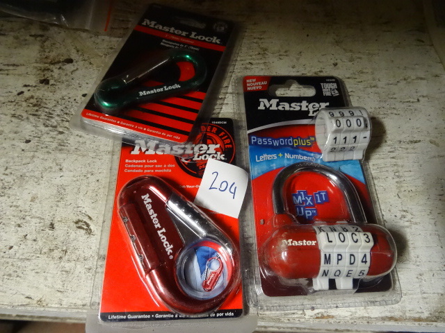 lot 204 image: Master Lock Carabiner, Back Pack Lock