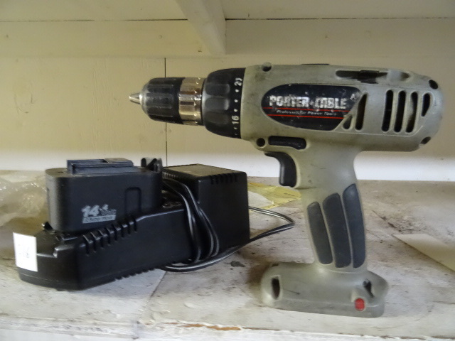 lot 216 image: Porter Cable 14.4 Volt Drill