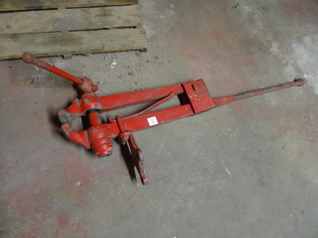 lot 220 image: Black Smith Vise