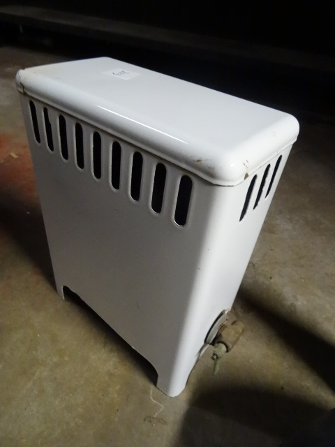 lot 223 image: Montgomery Wards  Heater 8,000 BTU