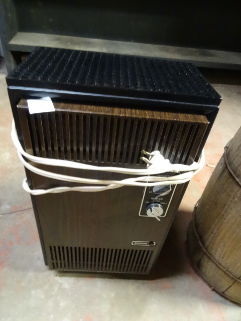 lot 226 image: Edison Model 324029B Heater 120 Volt