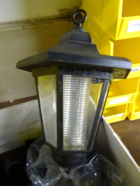 lot 236 image: Solar lights