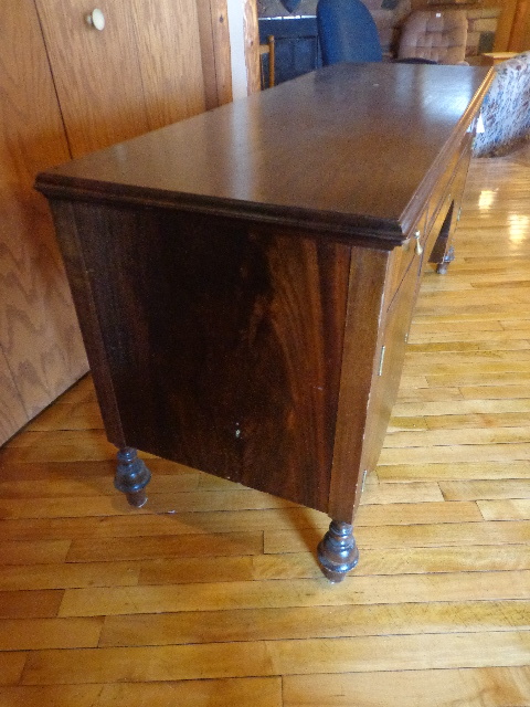 lot 3 image: Wood Desk