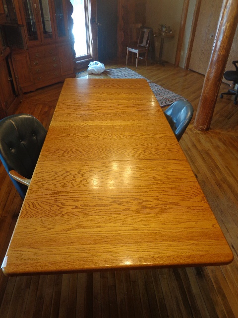 lot 6 image: Larg Wooden Dinning Table