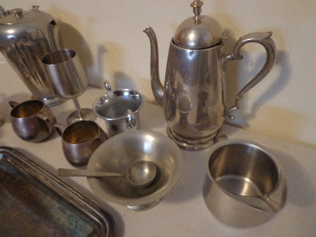 lot 41 image: Tea And Coffee Pots, Creamer Containers & More