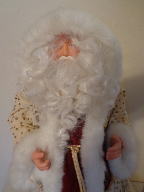 lot 52 image: 4 Santa Clauses
