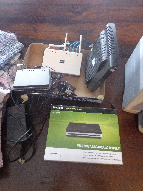 lot 71 image: 2 - D-Link wireless Routers & A Surfbeam 2 Modem