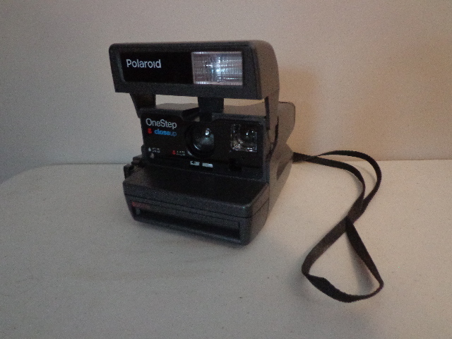 lot 76 image: Polaroid One Step Close Up Camera