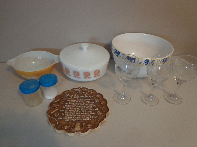 lot 83 image: Kitchen Ware A Plaque