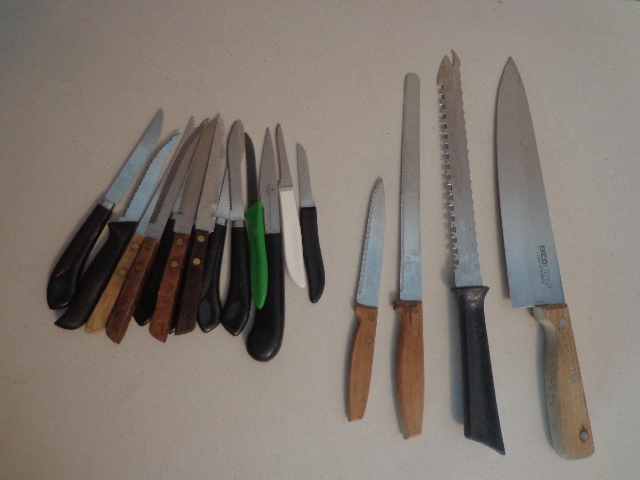 lot 90 image: Steak, Pairing, Bread & More Types Of Knives