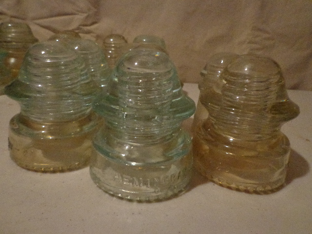 lot 91 image: Clear Glass Insulators