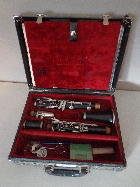lot 97 image: Bundy Clarinet