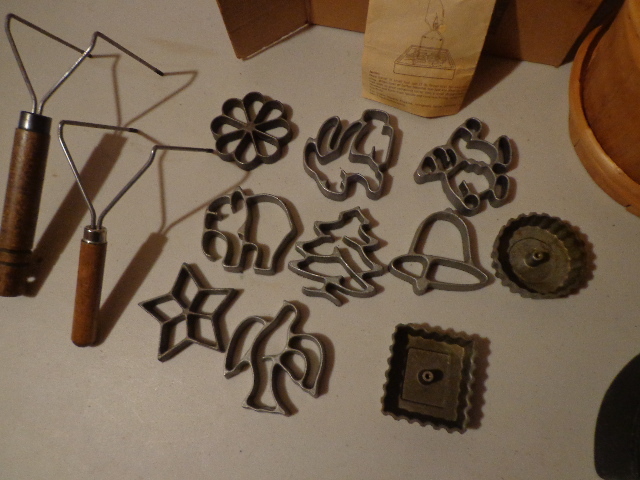 lot 134 image: Wood Baskets, Vintage Iron & Vintage Nordic Ware Cookie Cutter Set