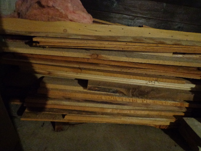 lot 235 image: Pile Of Miscellaneous Wood