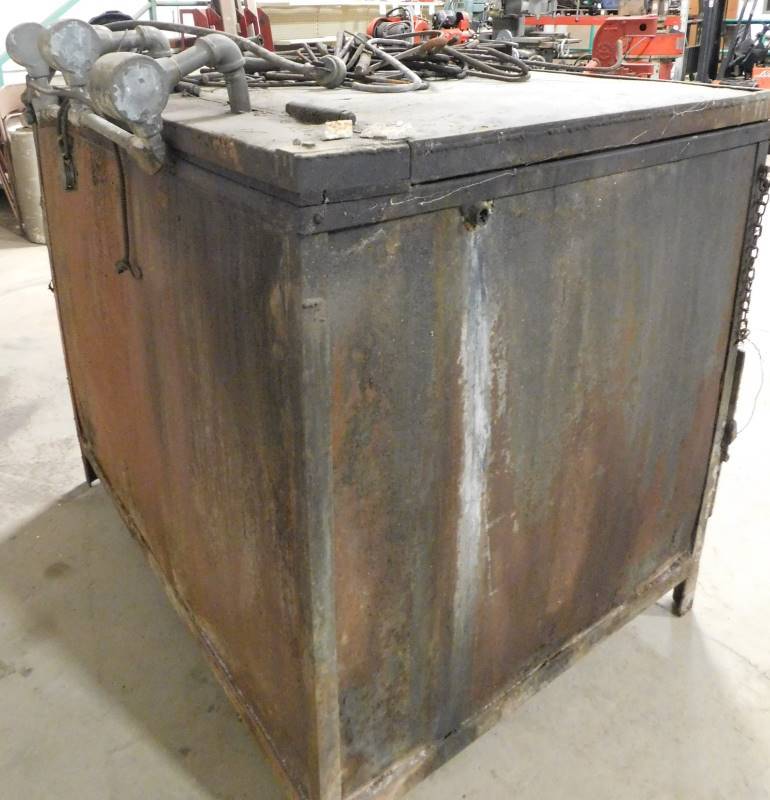 lot 12 image: Boil OutHot Tank Motor Soaker