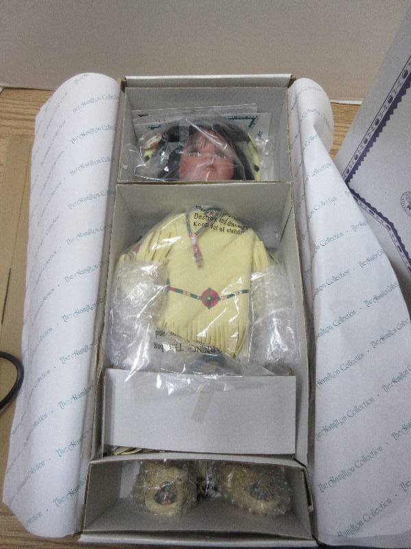 4 Ashton Drake Native American Dolls in Boxes with COAs