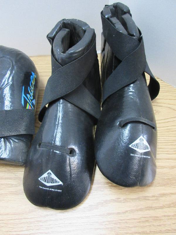 Martial Arts Shoes, Gloves & Belts