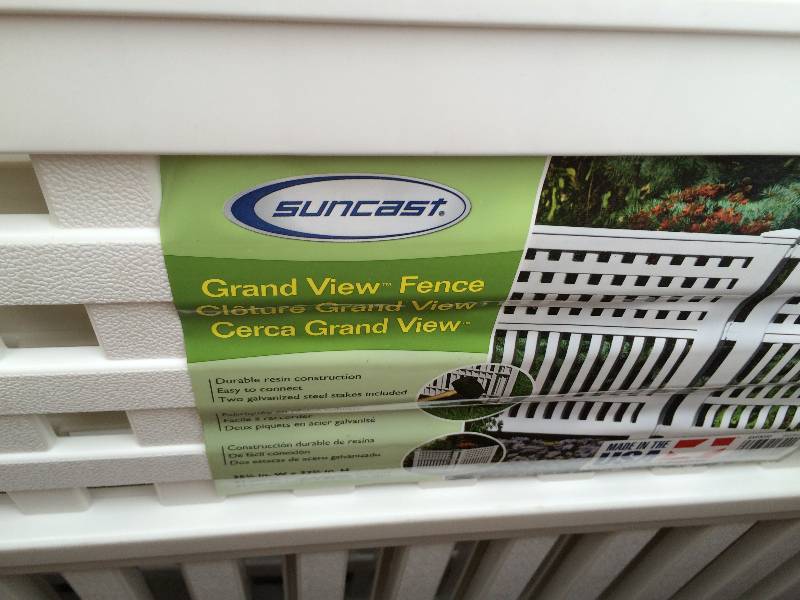 Suncas 3pc Grand View 35.75 in. Resin Garden Fence Model # GVF3232 New
