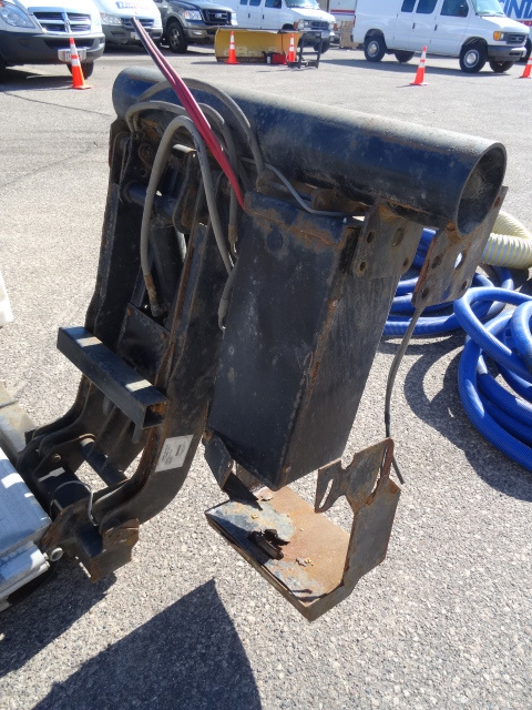 Tommy gate tommy lift. Aluminum platform. Mounts under back of truck frame. 72 x 52. Self contained unit