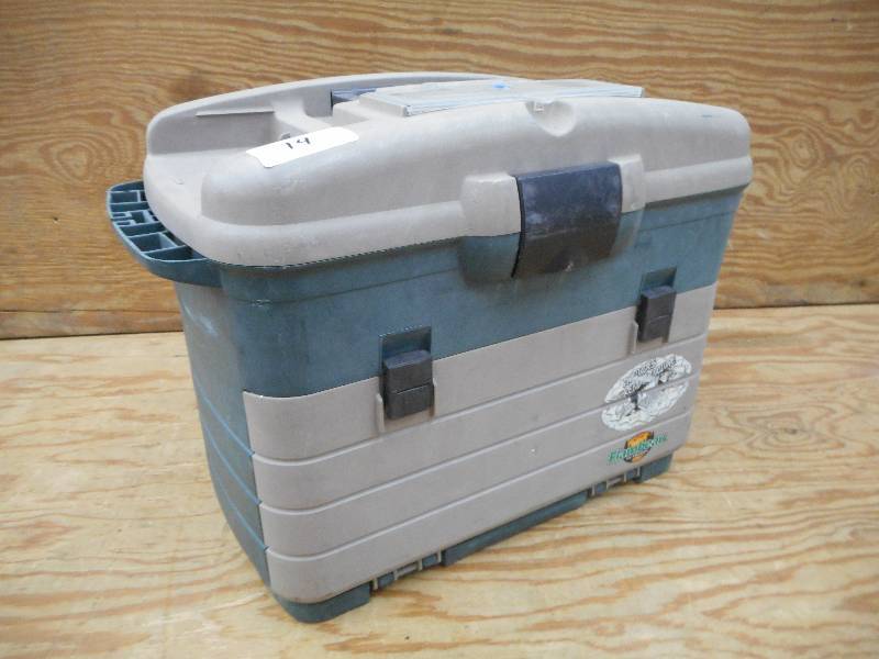 lot 14 image: Flambeau Multi-Compartment Plastic ...
