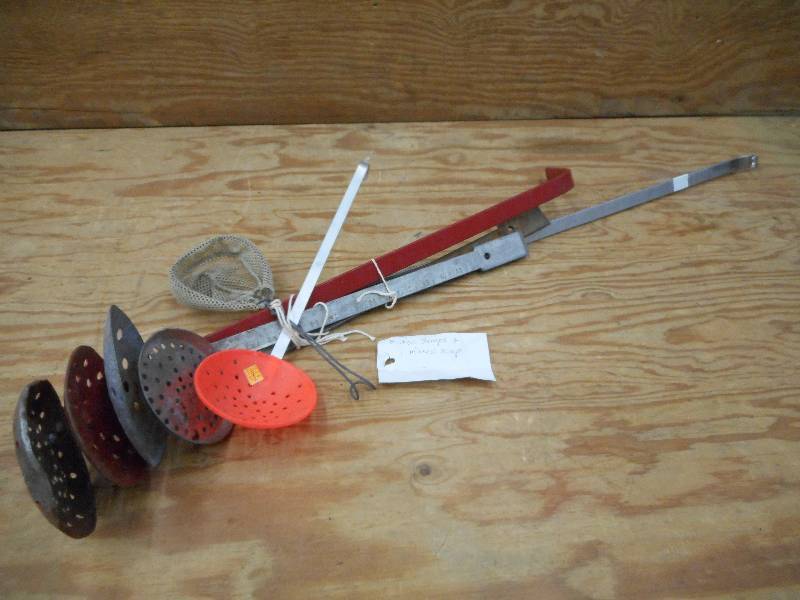 lot 16 image: Lot Of (5) Assorted Ice Scoops & Mi...