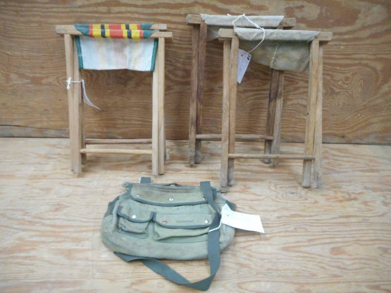lot 18 image: Lot Of (4) Vintage Wood FishingCam...