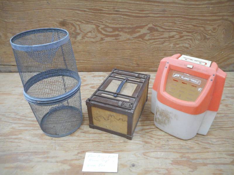 lot 23 image: Lot Of Bait Box, Minnow Bucket, Min...