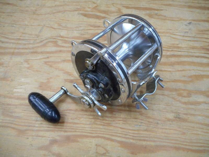 lot 52 image: Penn Senator 60 Reel ...