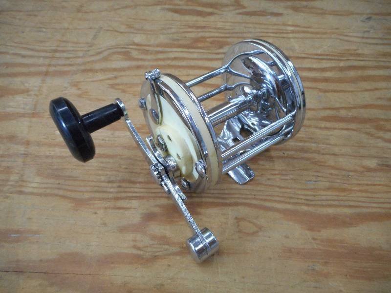 lot 71 image: Abu-Garcia 624 Reel, Made In France...