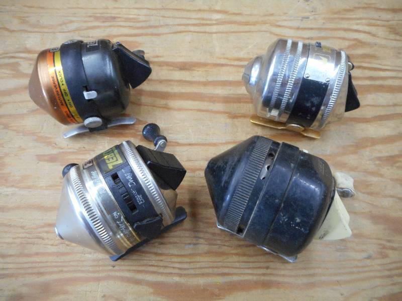lot 75 image: Lot Of (3) Zebco Reels ...