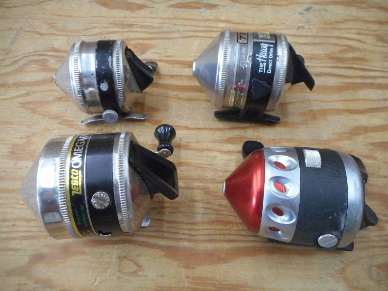 lot 76 image: Lot Of (4) Zebco Reels ...