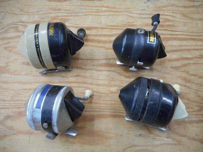 lot 77 image: Lot Of (4) Zebco Reels ...