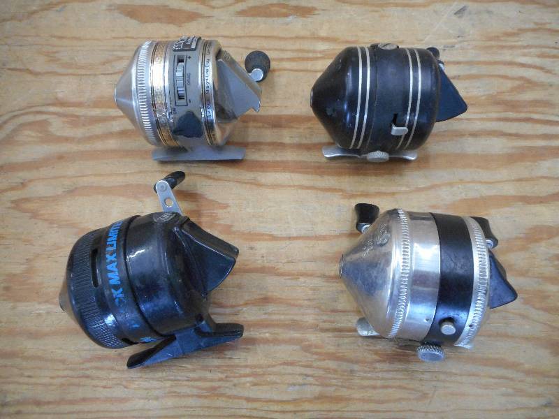lot 85 image: Lot Of (4) Zebco Reels ...