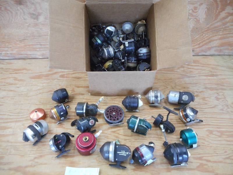 lot 97 image: Box Of Assorted Reels For PartsRep...