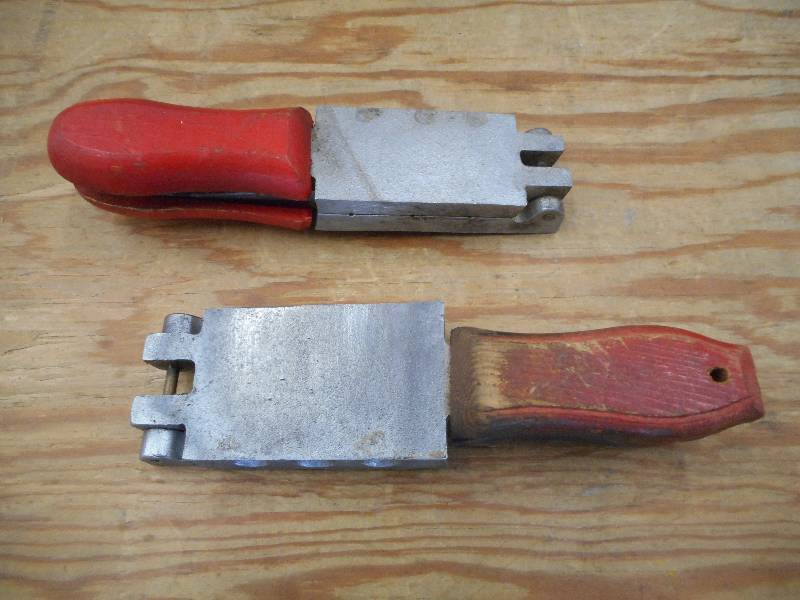 lot 101 image: (2) Herters Sinker Molds ...