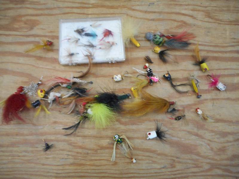 lot 104 image: Approx (50) Assorted Flies & Lead H...