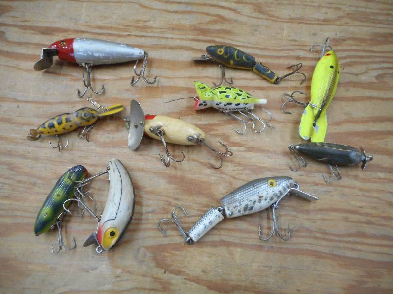 lot 119 image: Lot Of Assorted Fishing Lures ...