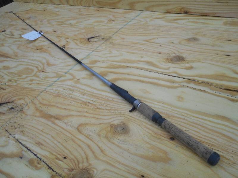 lot 147 image: Mitchell SpiderShaft 5566 MHT Rod ...