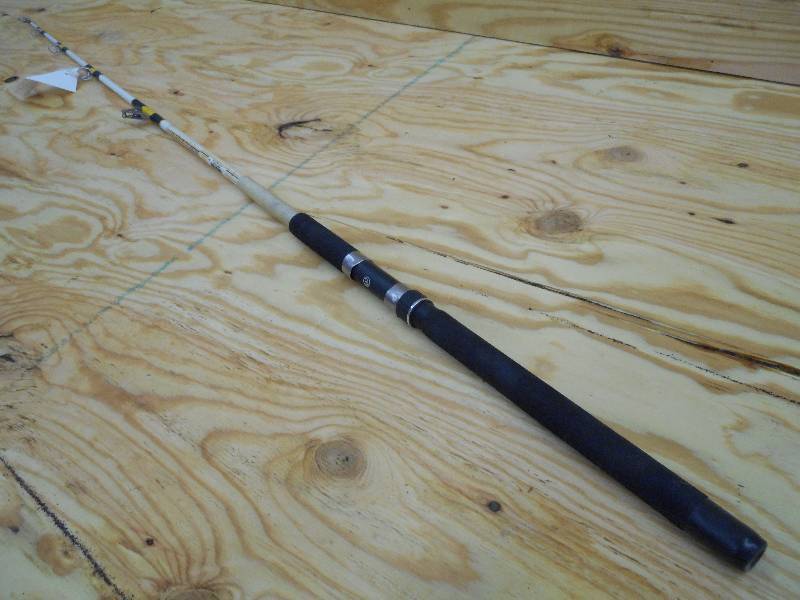 lot 148 image: Master Custom Striker PST800 Rod ...