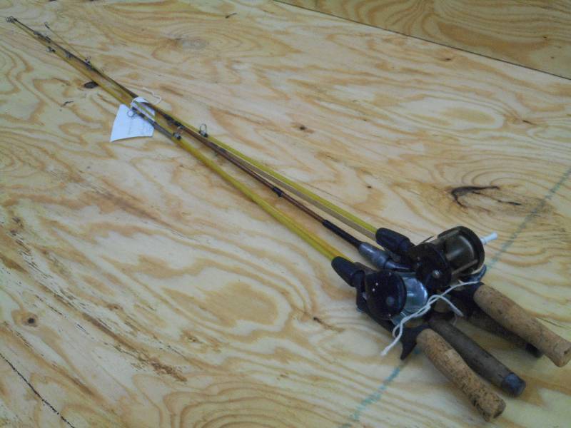 lot 156 image: (4) Vintage Rods With Reels ...