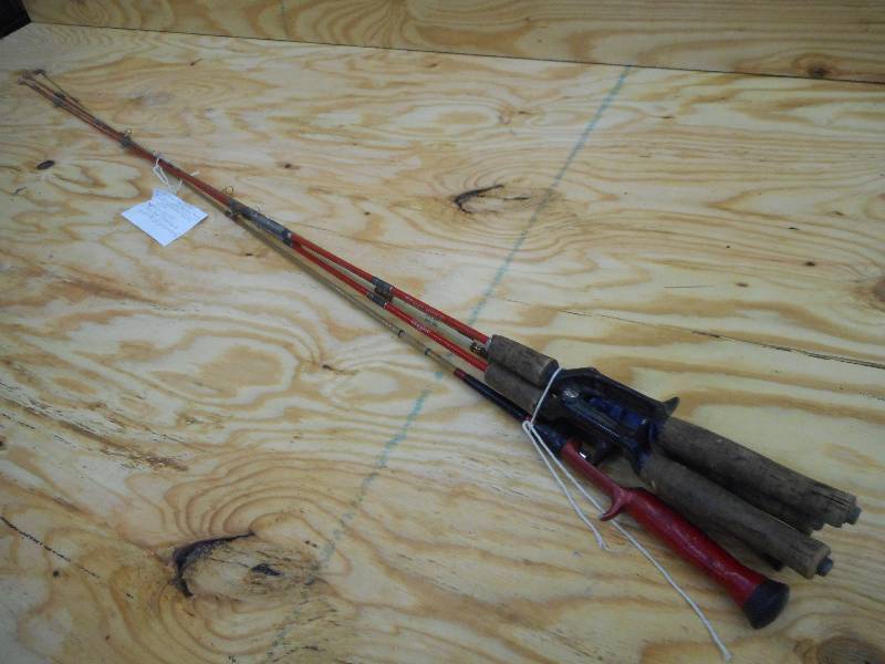 lot 161 image: Lot Of (5) Vintage Fiberglass Rods ...