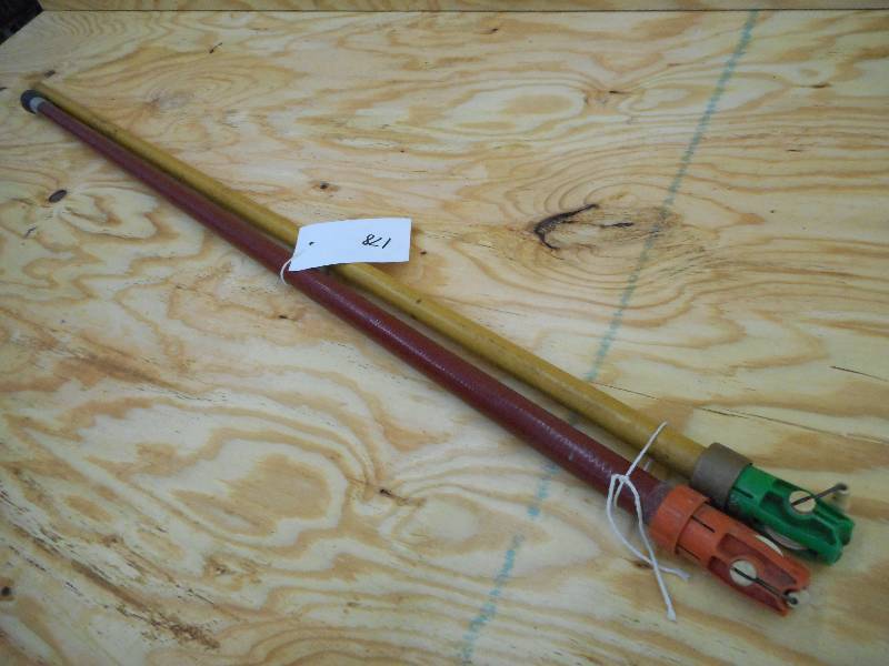 lot 178 image: Lot Of (2) Flip Poles With Still Fi...