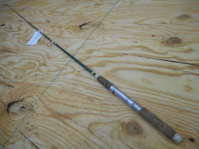 lot 181 image: Heddon 1664 6ft Rod ...