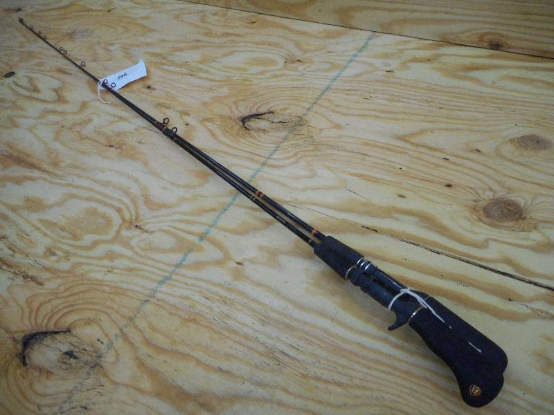 lot 196 image: Berkley Lightning Rod LR15 Rod ...