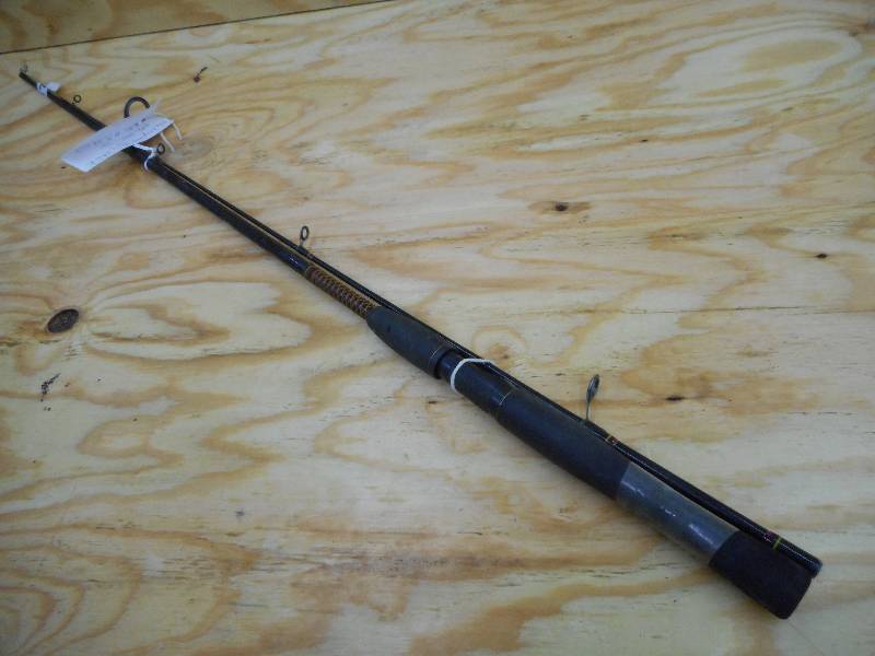 lot 217 image: Shakespeare Ugly Stick SPL-1100 2-P...