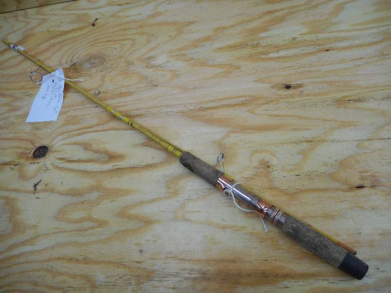 lot 221 image: Eagle Claw Feather Lite 2-Piece Rod...